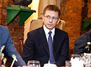 Алексей Охлопков